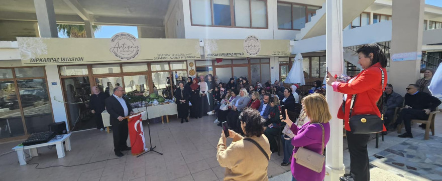 Kadınlarımız elişi ve el emeklerinin satışını yapacak